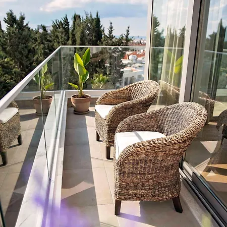 Blue Oasis Apartment